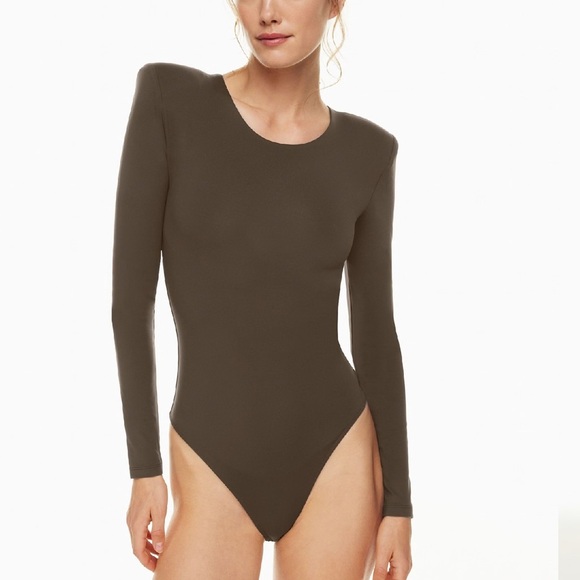 Babaton CONTOUR SHOULDER PAD LONGSLEEVE size small Aritzia dark brown - Picture 4 of 5